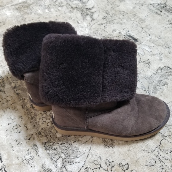 Classic Tall Ugg Boot in Chocolate - Picture 3 of 6